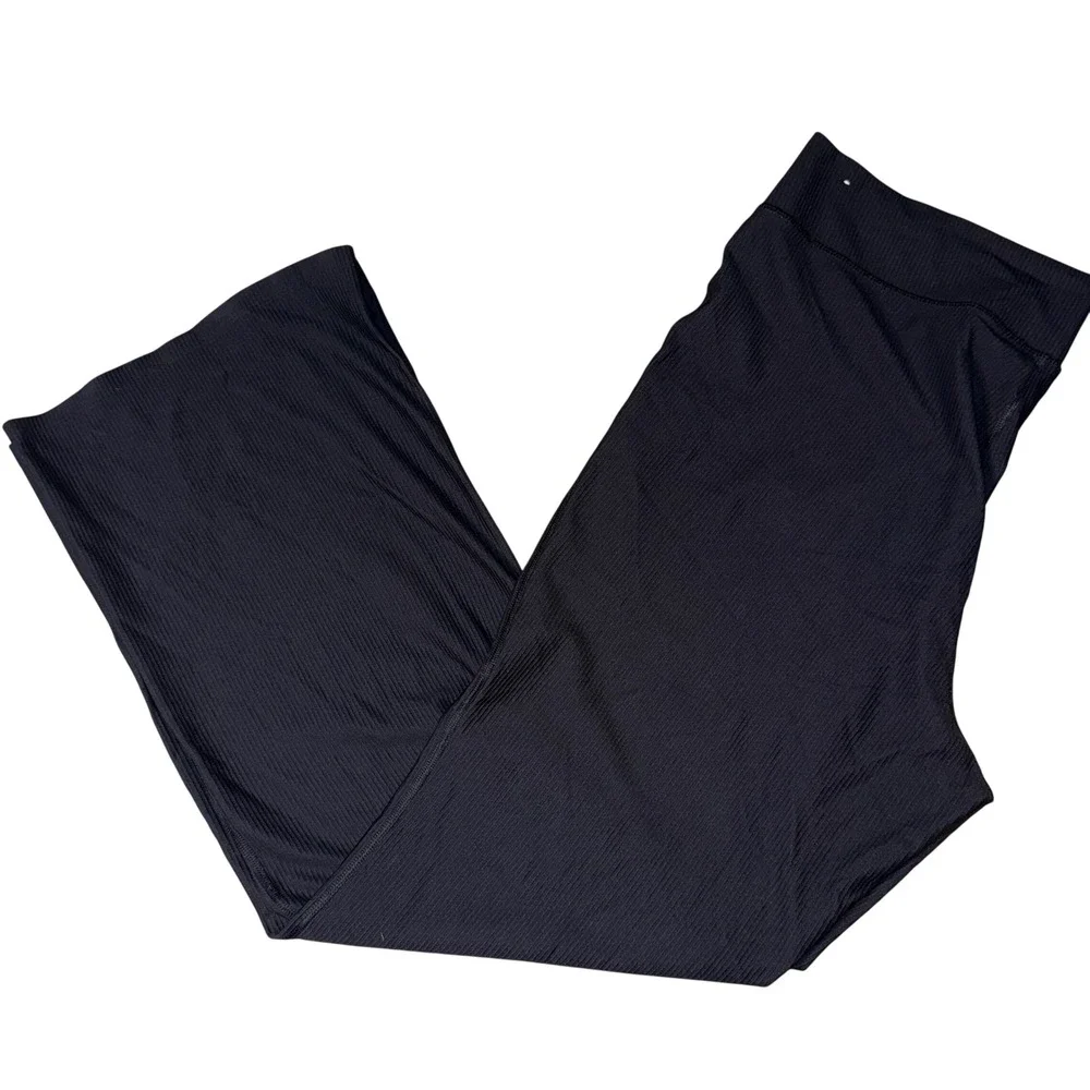 Old Navy Plus Size flare Leggings Ribbed Black‎ GO DRY Size 2X